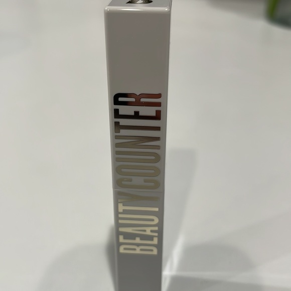 Beautycounter statement maker satin lipstick. In Brilliant (Rose Plum). NWT - Picture 2 of 6